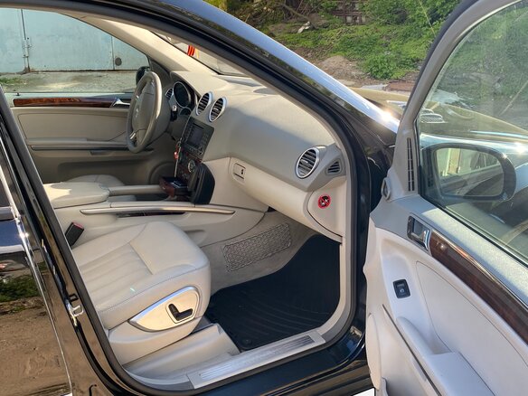 2005 Mercedes-Benz M-Класс 320 II (W164), чёрный, 1400000 рублей - вид 10