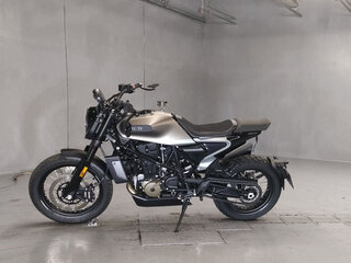 2021 Husqvarna Svartpilen 701, серый, 850000 рублей, вид 2