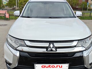 2016 Mitsubishi Outlander III Рестайлинг 2, белый, 1750000 рублей, вид 2