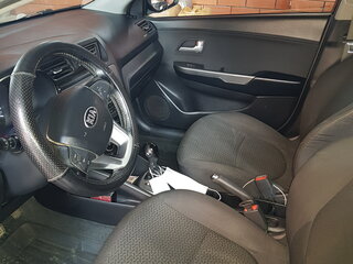 2015 Kia Rio 6-speed III, чёрный, 1100000 рублей, вид 5