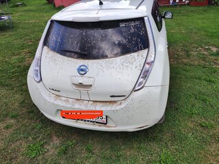 2012 Nissan Leaf I (ZE0/AZE0), белый, 870000 рублей, вид 2