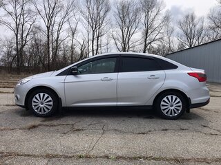 2011 Ford Focus III, серебристый, 950000 рублей, вид 4