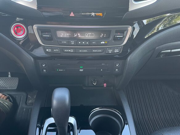 2020 Honda Pilot III Рестайлинг, чёрный, 5250000 рублей - вид 18
