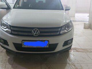 2015 Volkswagen Tiguan I Рестайлинг, белый, 2140000 рублей, вид 1