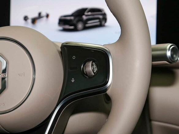 2026 Aito M7 53.4 kWh II, чёрный, 8600000 рублей - вид 7