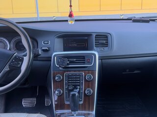 2011 Volvo S60 II, красный, 850000 рублей, вид 4