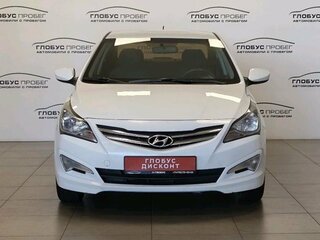 2015 Hyundai Solaris I Рестайлинг, белый, 810000 рублей, вид 3