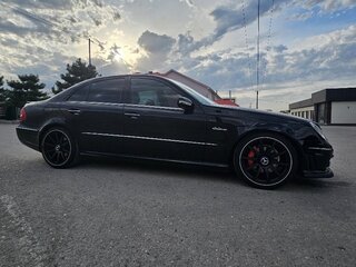 2004 Mercedes-Benz E-Класс 320 III (W211, S211), чёрный, 1280000 рублей, вид 4