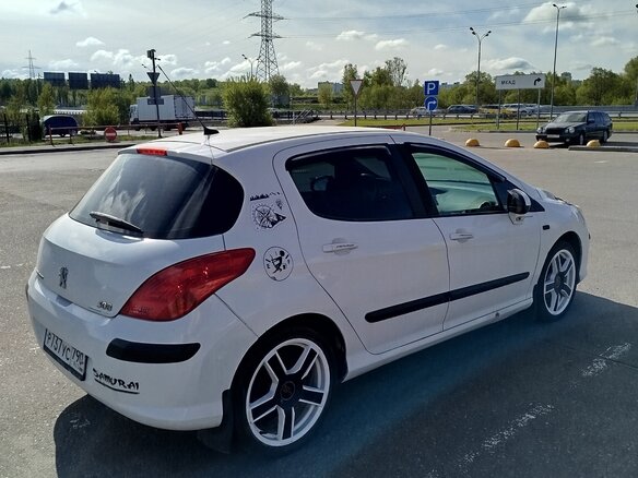 2010 Peugeot 308 I, белый, 530000 рублей
