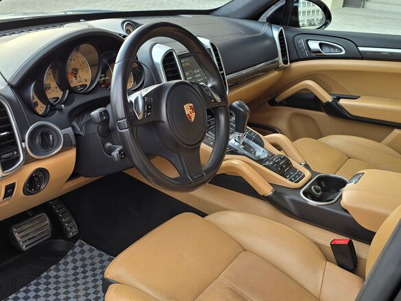 2012 Porsche Cayenne Turbo S II (958), чёрный, 3700000 рублей - вид 9