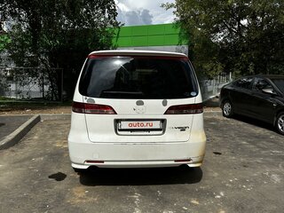 2004 Honda Elysion I, белый, 680000 рублей, вид 4