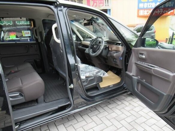2023 Honda Freed II Рестайлинг, чёрный, 1200000 рублей - вид 12