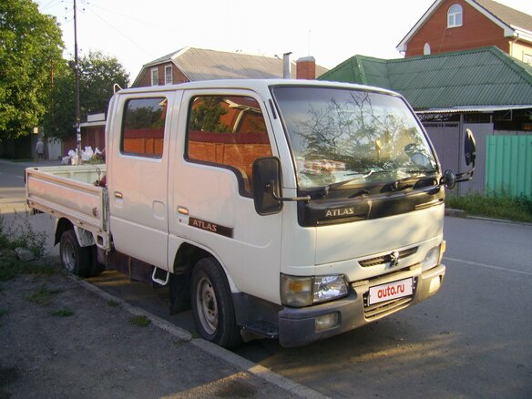 2003 Nissan Atlas, белый, 1550000 рублей