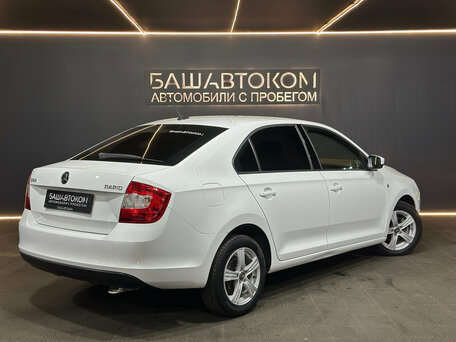 2017 Skoda Rapid I, белый, 1140000 рублей, вид 4