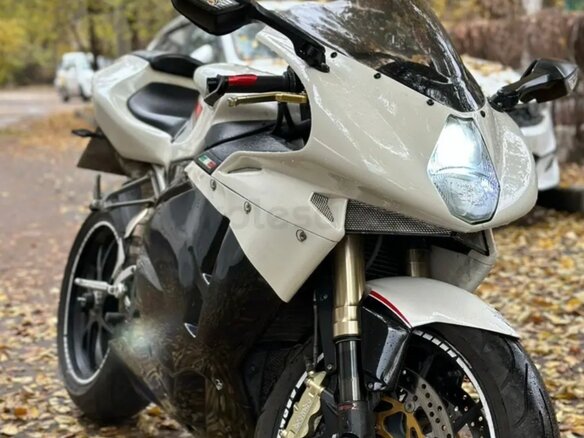 2015 MV Agusta F4 1000, белый, 1500000 рублей