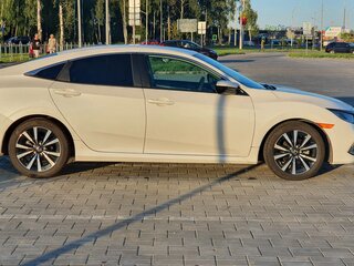 2019 Honda Civic X, белый, 1600000 рублей, вид 2
