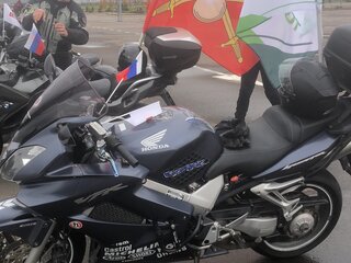 2005 Honda VFR 800, серый, 520000 рублей, вид 2