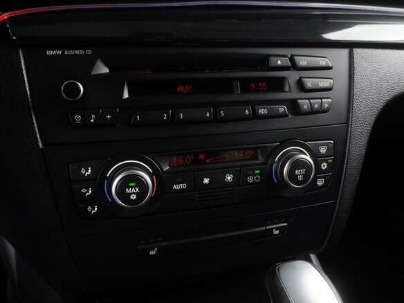 2007 BMW 1 серии 120i I (E81/E82/E87/E88) Рестайлинг, серый - вид 10