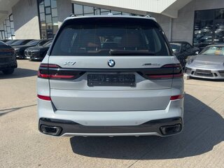 2026 BMW X7 40d I (G07) Рестайлинг, серебристый, 17989000 рублей, вид 4