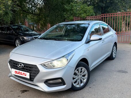 2017 Hyundai Solaris II, серебристый, 975000 рублей, вид 1