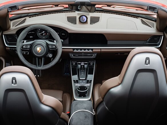 2019 Porsche 911 Carrera 4S VIII (992), красный - вид 19