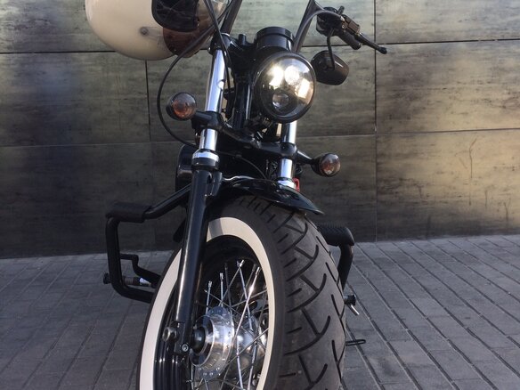2013 Harley-Davidson Sportster 1200, бежевый - вид 4