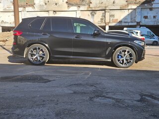 2018 BMW X5 M50d IV (G05/G18), чёрный, 10500000 рублей, вид 4