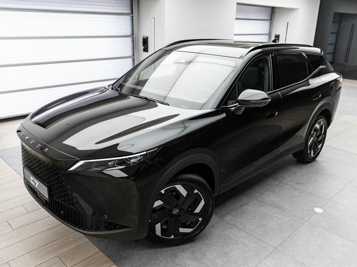 Открыть фотографии: Omoda C7