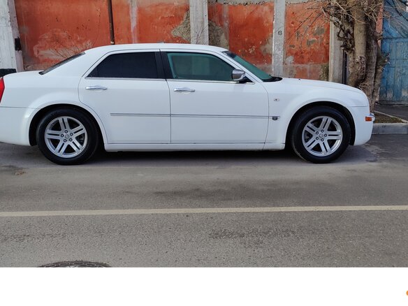 2004 Chrysler 300C I, белый, 850000 рублей - вид 12