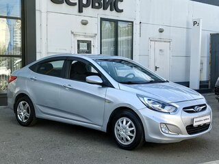 2012 Hyundai Solaris I, серебристый, 580000 рублей, вид 3