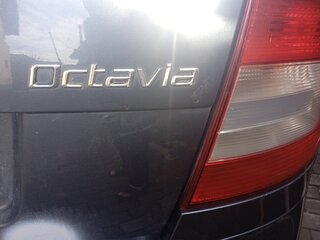 2013 Skoda Octavia II (A5) Рестайлинг, серый, 450000 рублей, вид 4