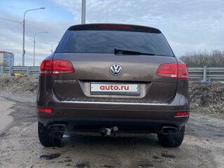 2013 Volkswagen Touareg II, коричневый, 2600000 рублей, вид 3