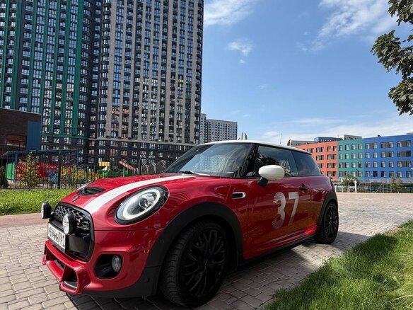2020 Mini Hatch Cooper S III (F55/F56) Рестайлинг, красный, 2350000 рублей - вид 5