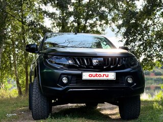 2017 Mitsubishi L200 V, чёрный, 3000000 рублей, вид 4