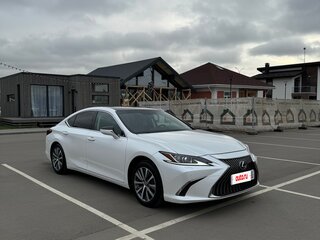 2019 Lexus ES 250 VII, белый, 3400000 рублей, вид 4