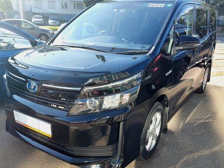 2017 Toyota Voxy III (R80) Рестайлинг, чёрный, 1790000 рублей, вид 2