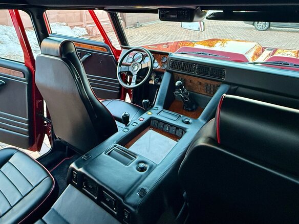 1992 Lamborghini LM002, красный - вид 7