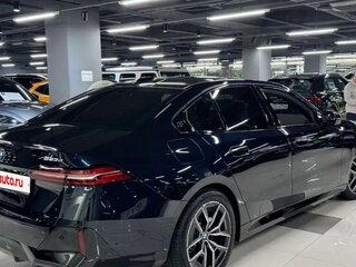 2026 BMW 5 серии 523d xDrive VIII (G60/G61/G68), чёрный, 7880727 рублей, вид 2
