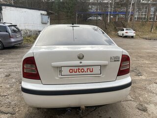 2006 Skoda Octavia I (A4) Рестайлинг, белый, 400000 рублей, вид 5