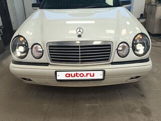 1996 Mercedes-Benz E-Класс 300 II (W210, S210), белый, 650000 рублей, вид 5