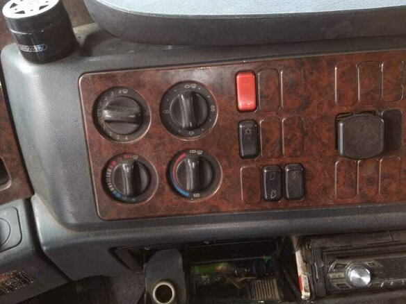 2003 Mercedes-Benz Actros, белый, 2100000 рублей - вид 1