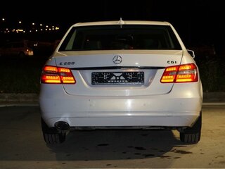 2011 Mercedes-Benz E-Класс 200 7G-Tronic IV (W212, S212, C207), белый, 1890000 рублей, вид 4
