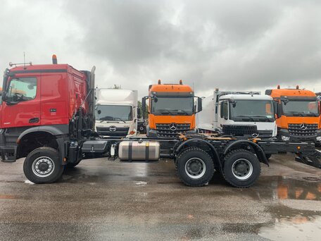 2023 Mercedes-Benz Arocs, серый, 30000000 рублей, вид 2