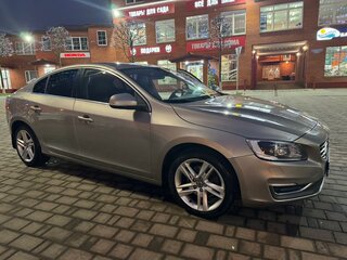 2014 Volvo S60 II Рестайлинг, бежевый, 1700000 рублей, вид 1