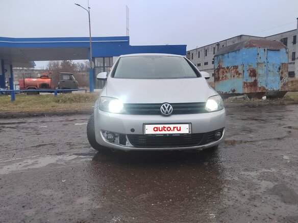 2010 Volkswagen Golf Plus II, серый, 650000 рублей - вид 2