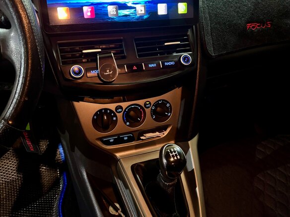 2014 Ford Focus III, серебристый, 700000 рублей - вид 18