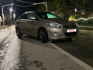 2013 Hyundai Solaris I, бежевый, 819999 рублей, вид 3