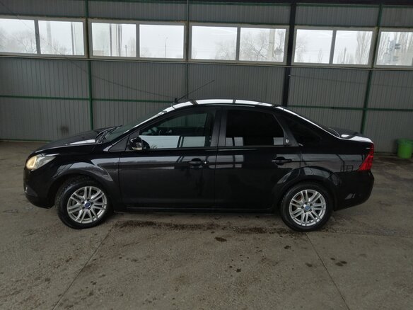 2008 Ford Focus II Рестайлинг, чёрный, 750000 рублей - вид 5