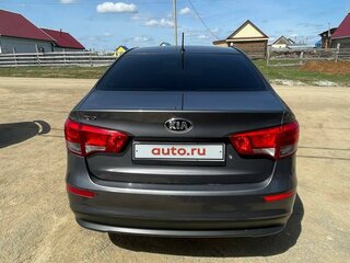 2015 Kia Rio III Рестайлинг, серый, 790000 рублей, вид 3