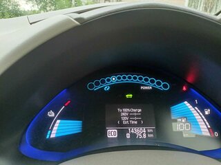 2012 Nissan Leaf I (ZE0/AZE0), серый, 750000 рублей, вид 5